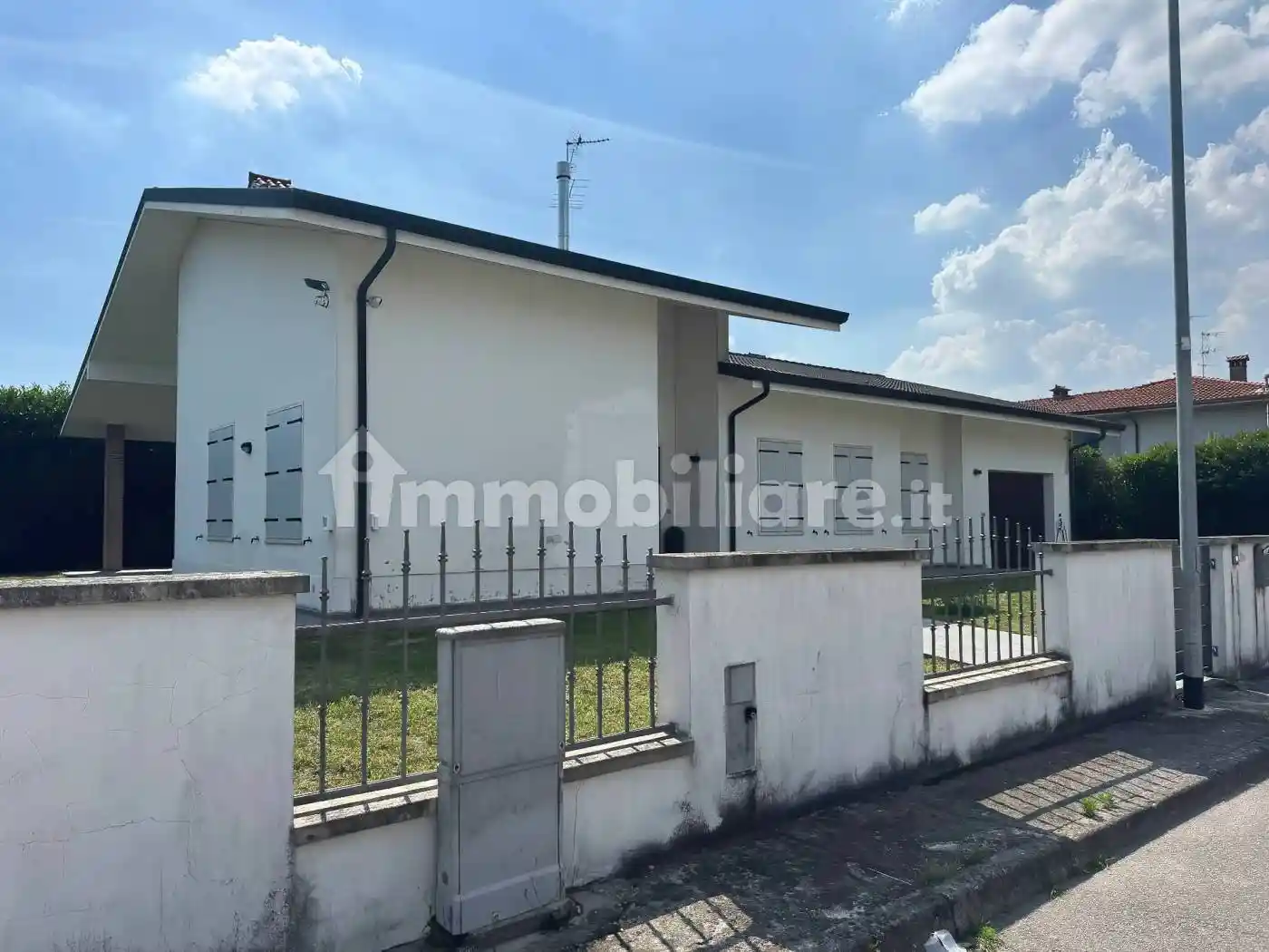 Villa in vendita a Curtatone