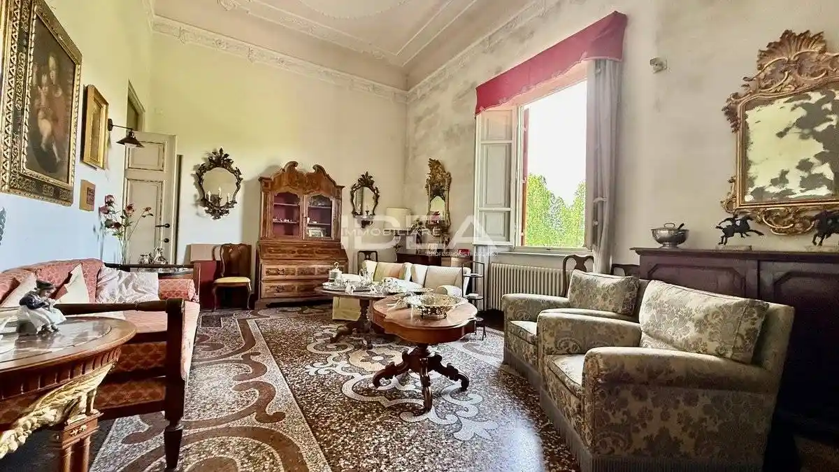 Appartamento in vendita a Lucca