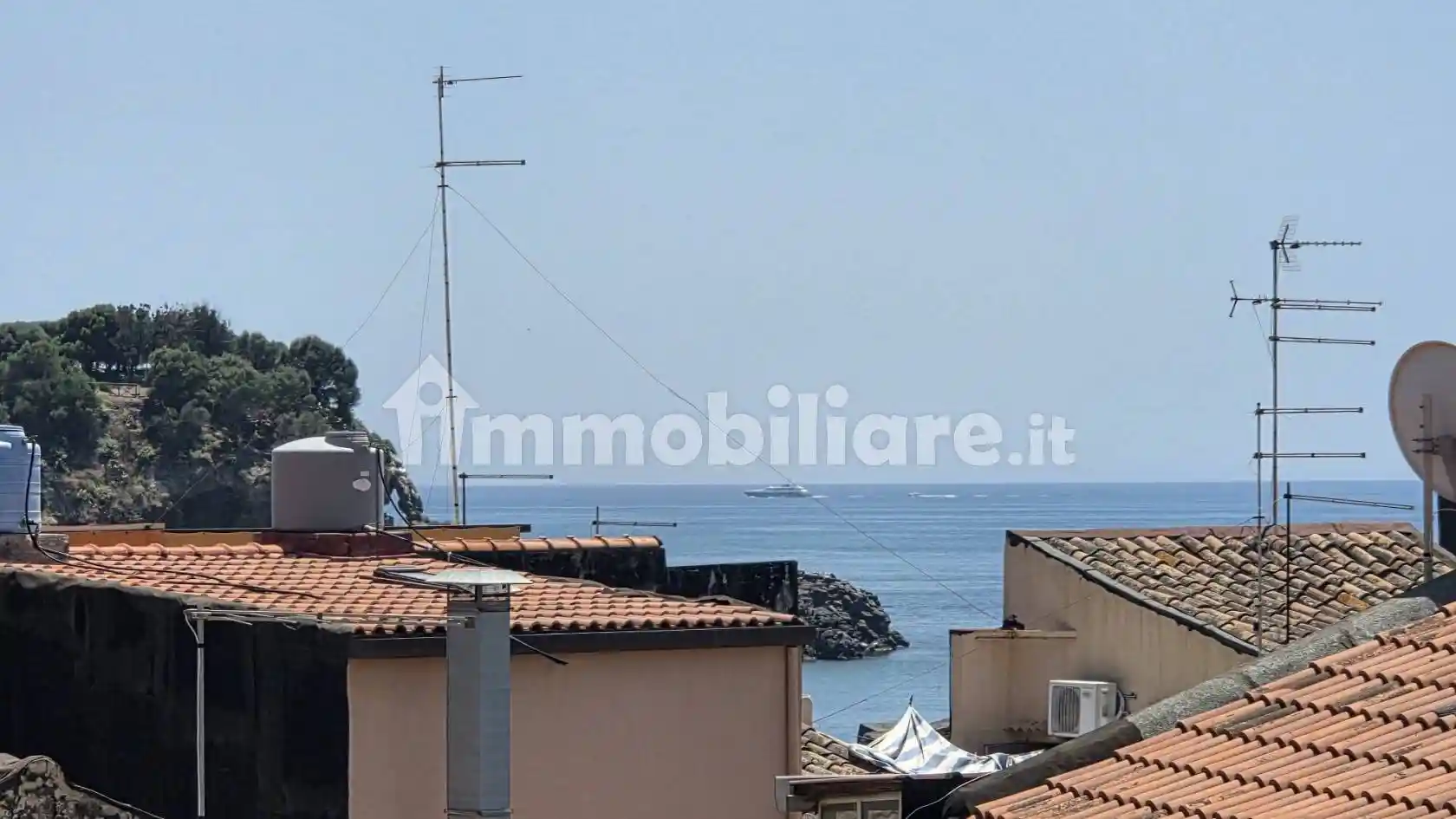 Palazzo - Edificio in vendita a Aci Castello