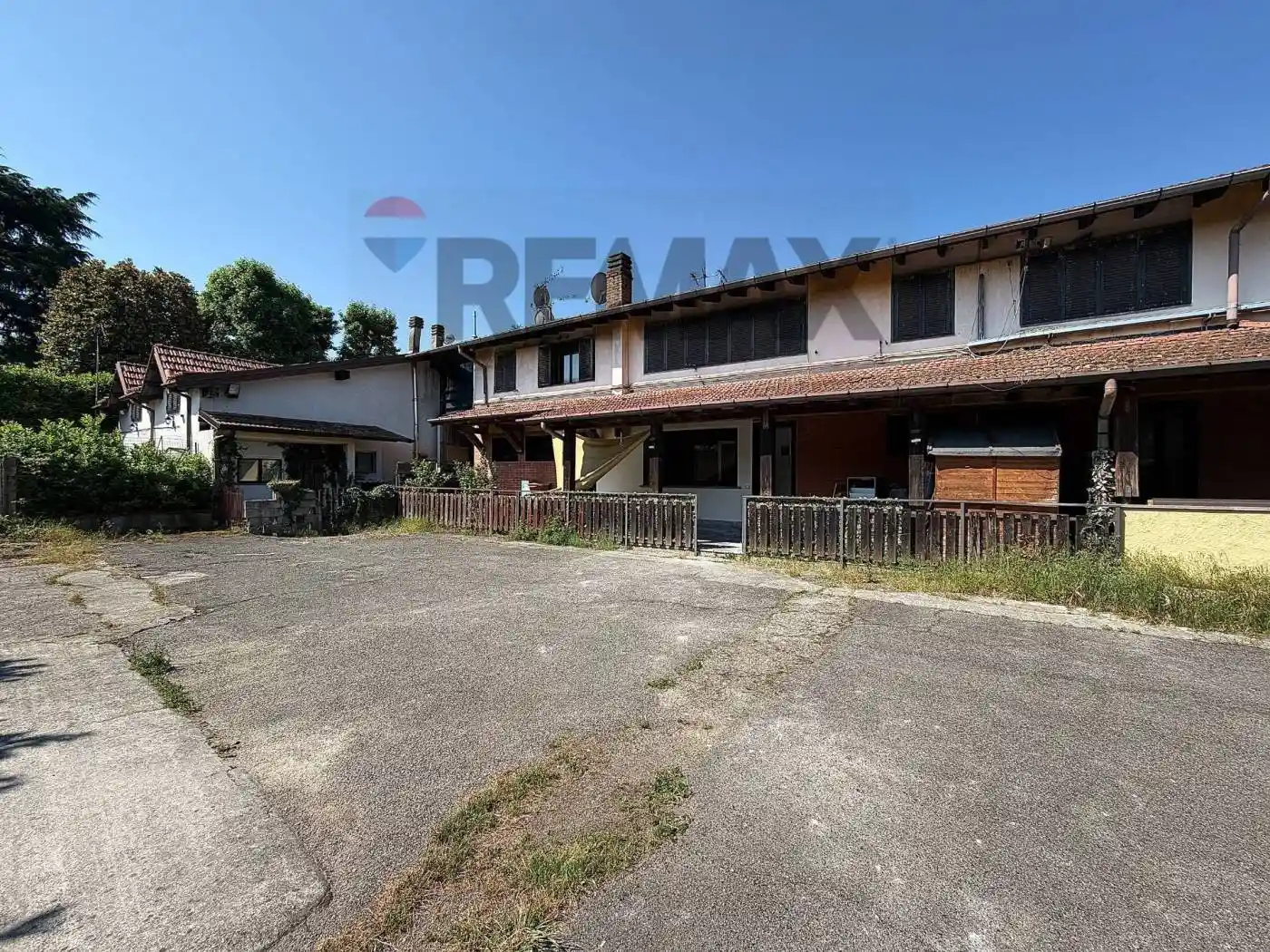 Casa indipendente in vendita a Azzate