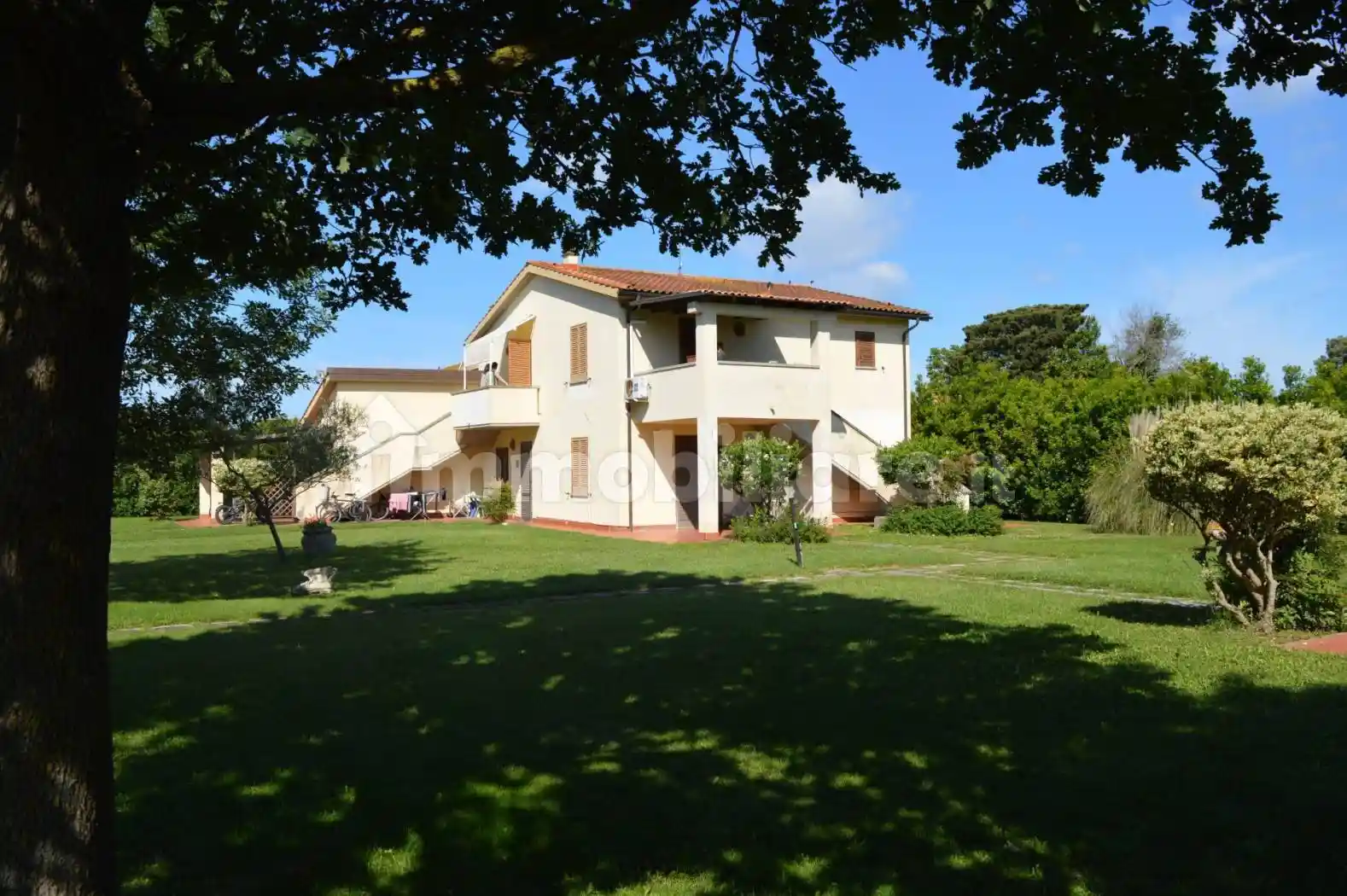 Rustico - Casale in vendita a Cecina