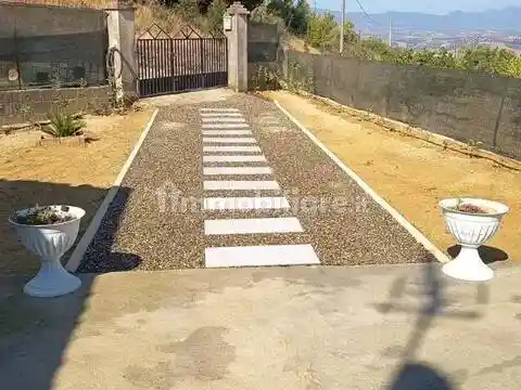 Villa in vendita a Santa Sofia d'Epiro