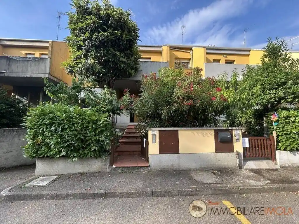 Casa indipendente in vendita a Imola