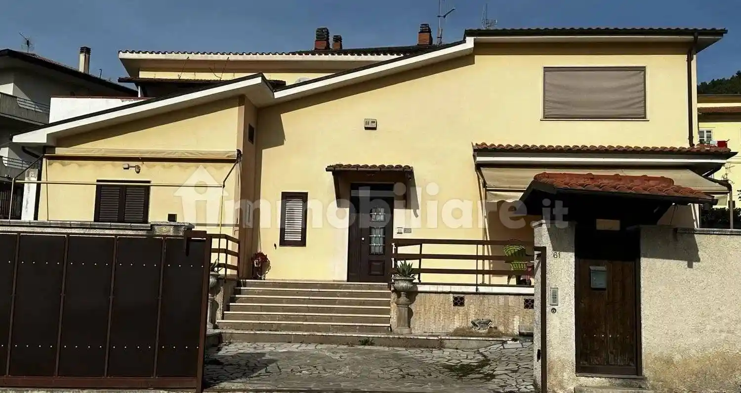Villa in vendita a Popoli
