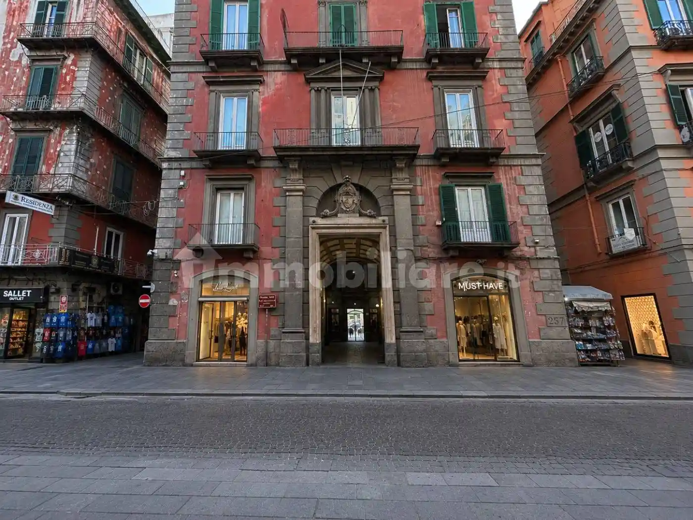 Appartamento in affitto a Napoli