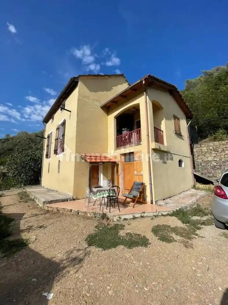 Villa in vendita a Dolceacqua