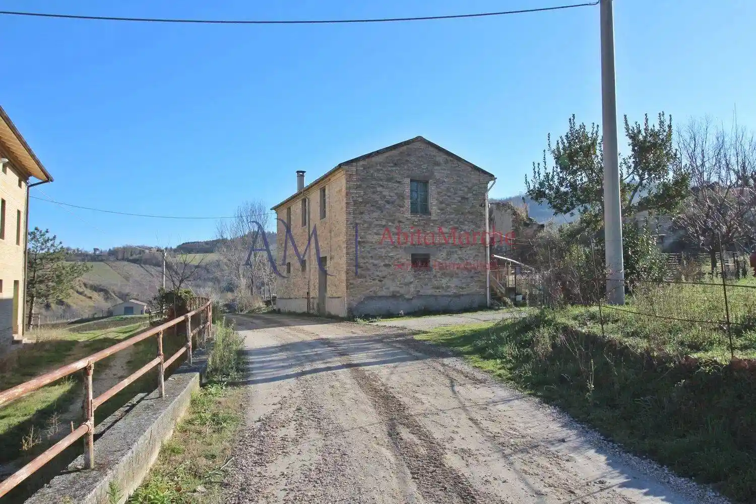 Villa in vendita a Santa Vittoria in Matenano