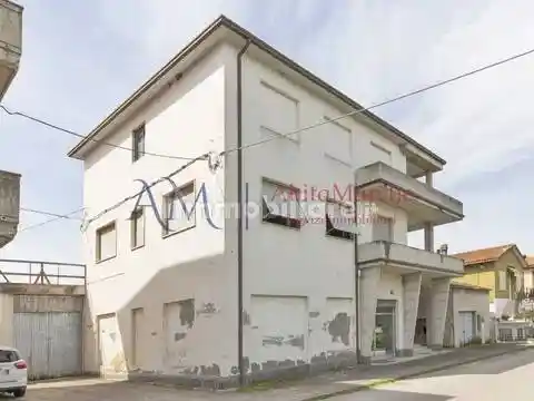 Appartamento in vendita a Montalto delle Marche
