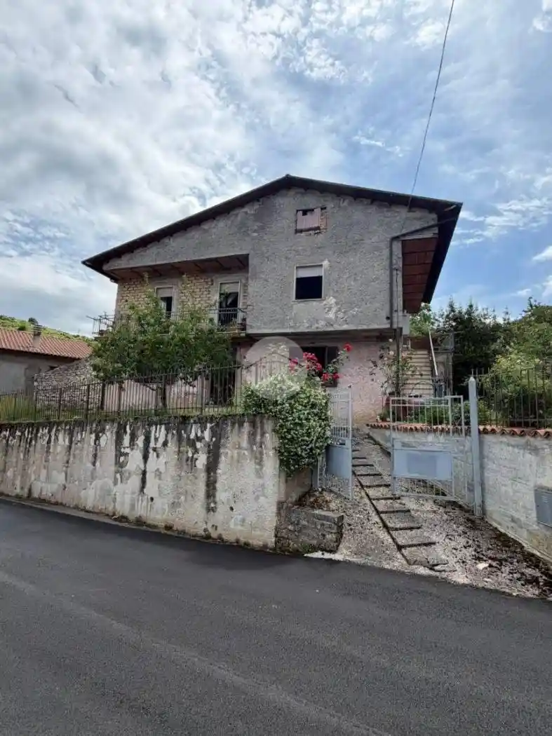 Villa in vendita a Roiate