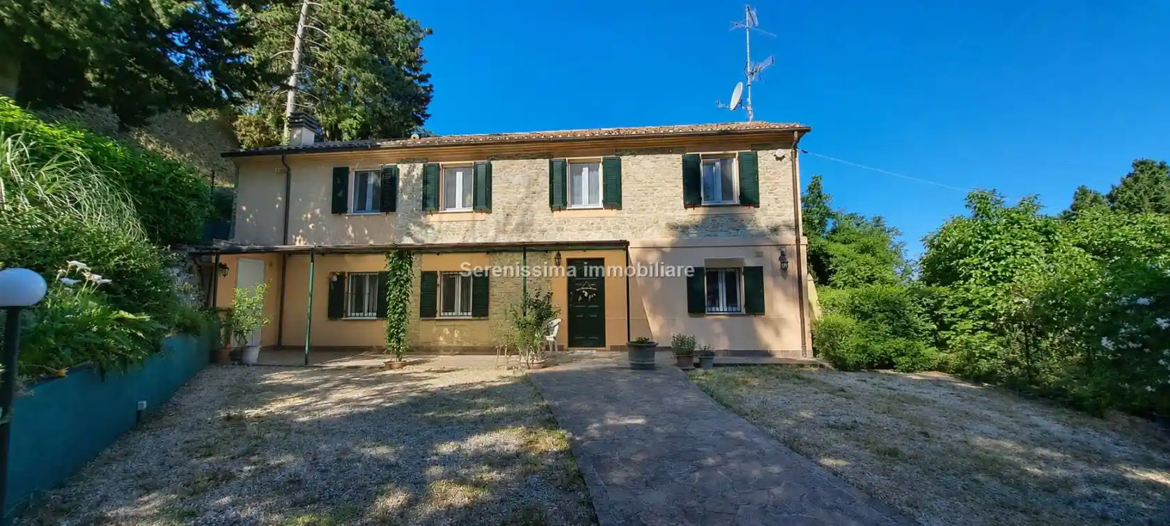 Villa in vendita a Vallefoglia