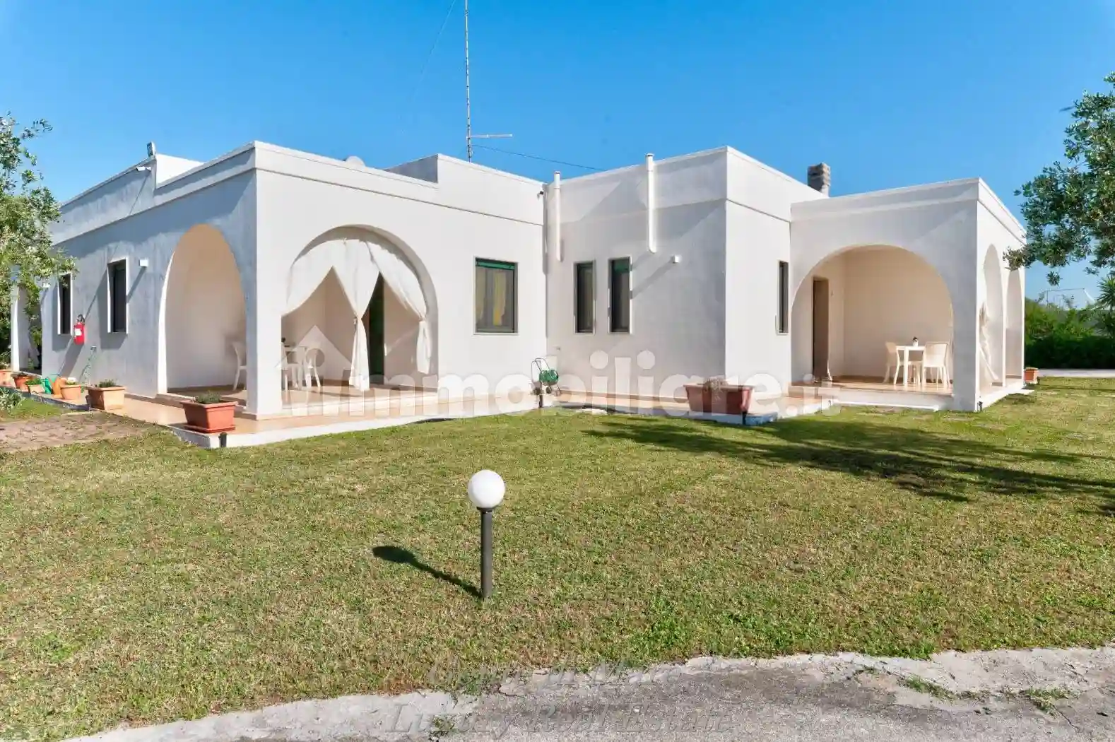 Villa - foto 2