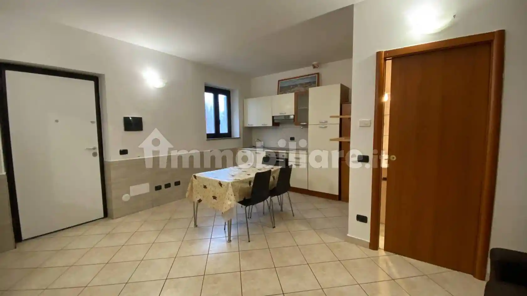 Appartamento in affitto a Gorla Minore