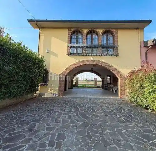Rustico - Casale in vendita a Pieve Porto Morone