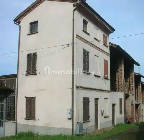 Rustico - Casale in vendita a Zenevredo