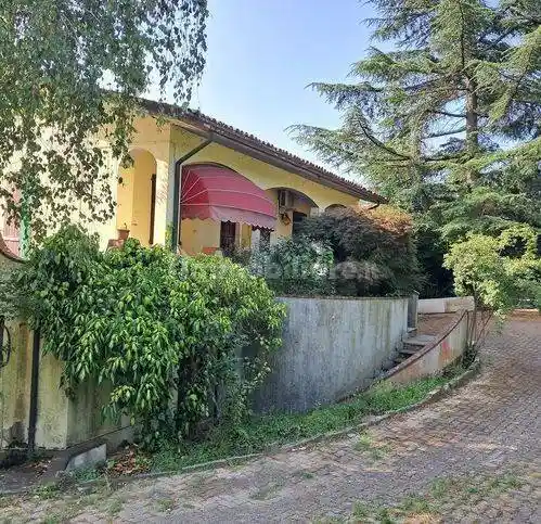 Villa in vendita a Santa Maria della Versa