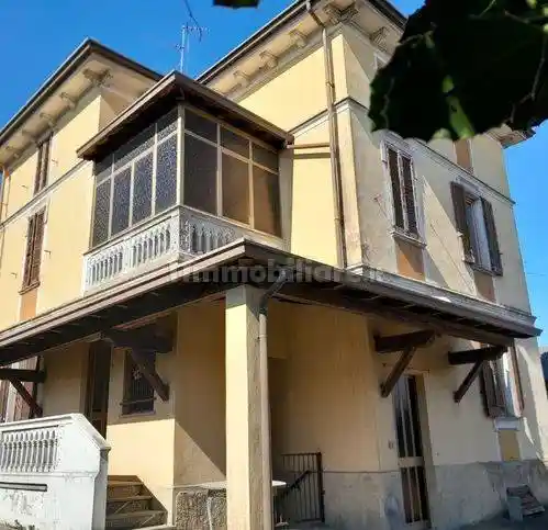 Villa in vendita a Cigognola