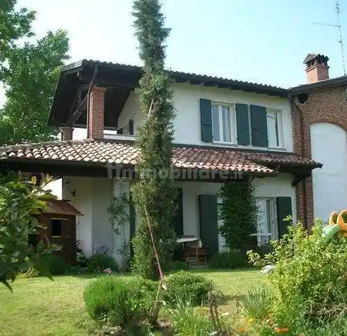 Villa in vendita a San Damiano al Colle