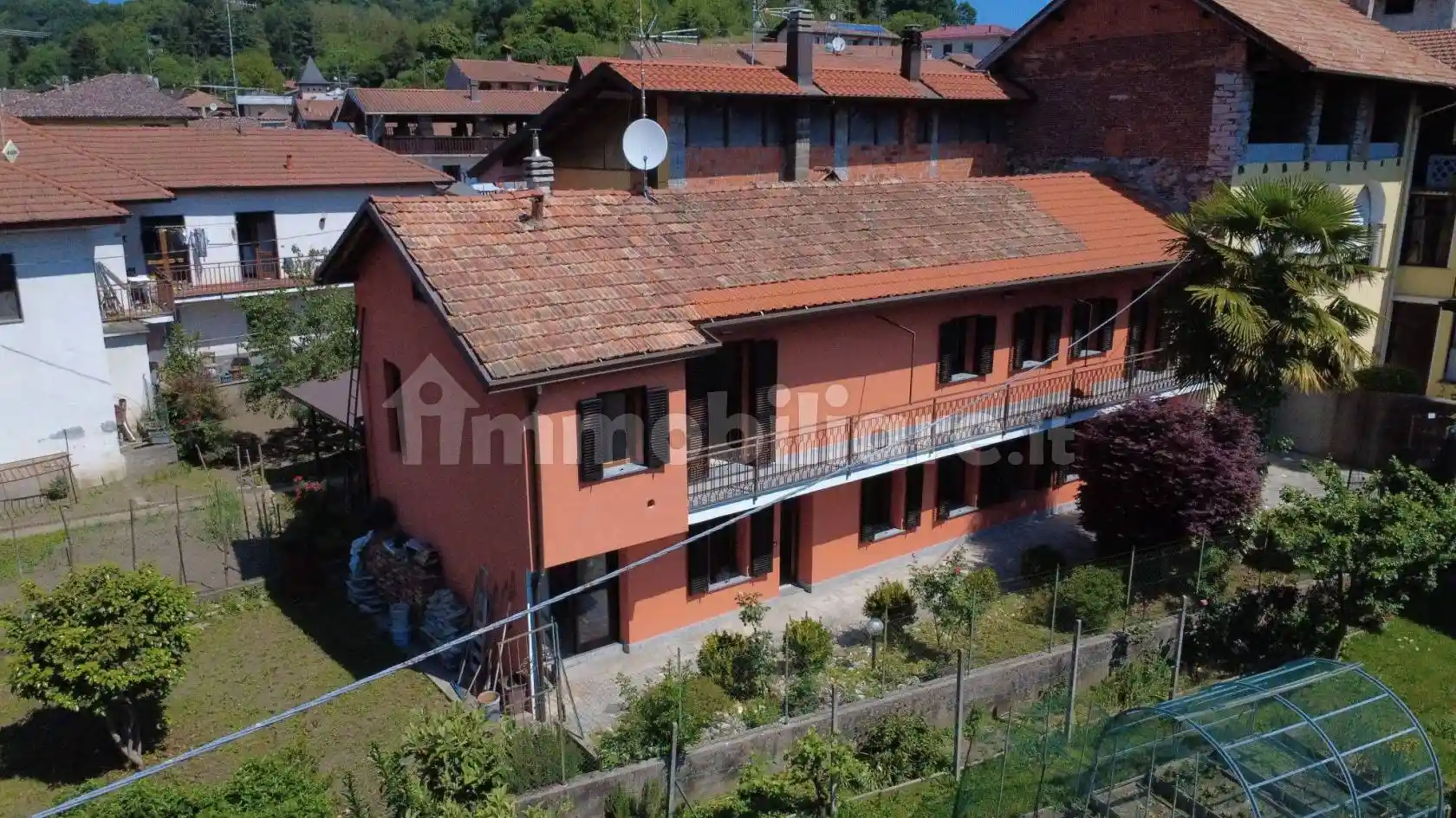 Villa in vendita a Pogno