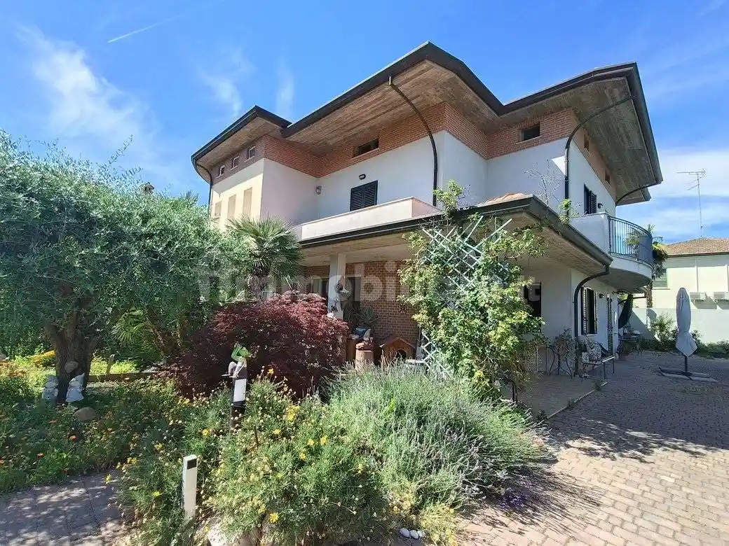 Villa in vendita a Fusignano