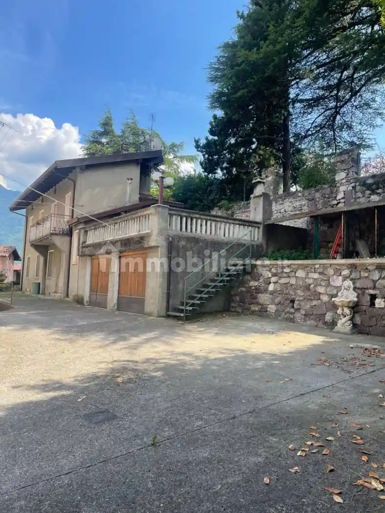 Villa in vendita a Darfo Boario Terme