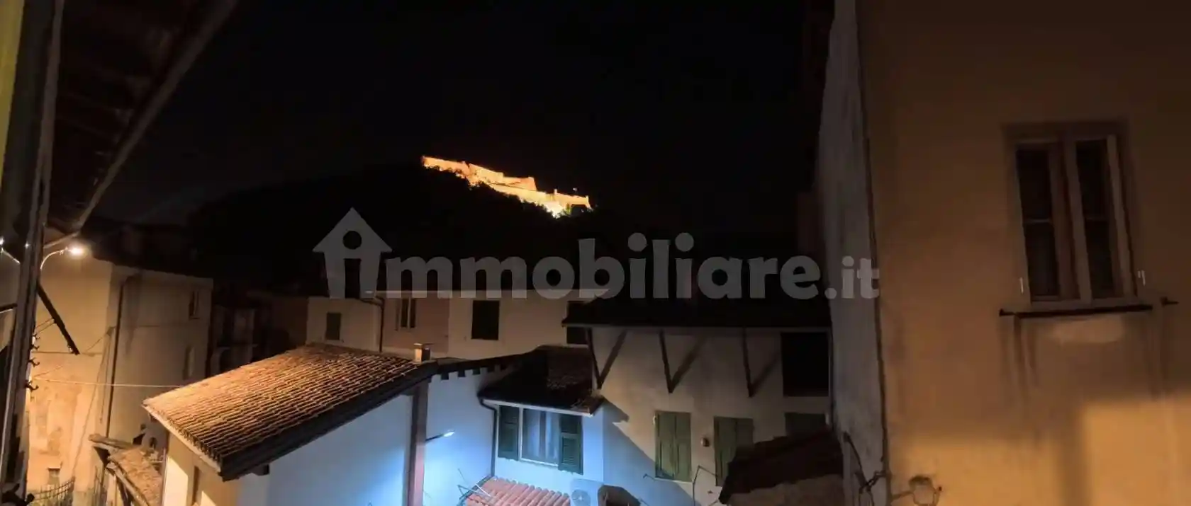 Casa indipendente in vendita a Gavi