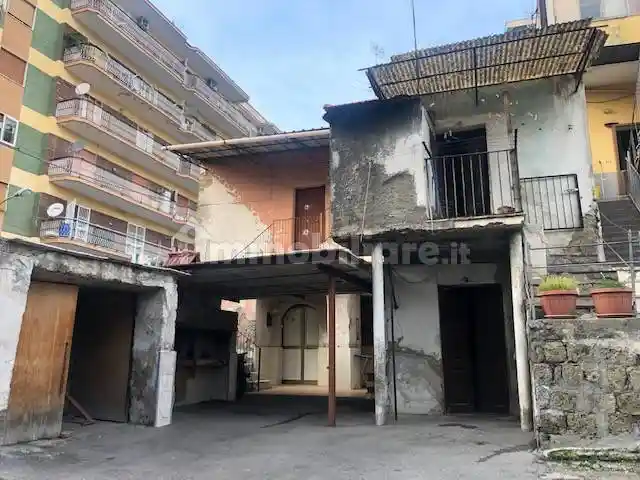 Palazzo - Edificio in vendita a Marano di Napoli