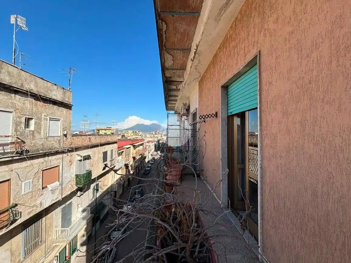 Appartamento in vendita a Napoli