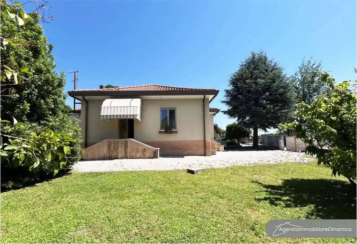 Villa in vendita a Vittorio Veneto