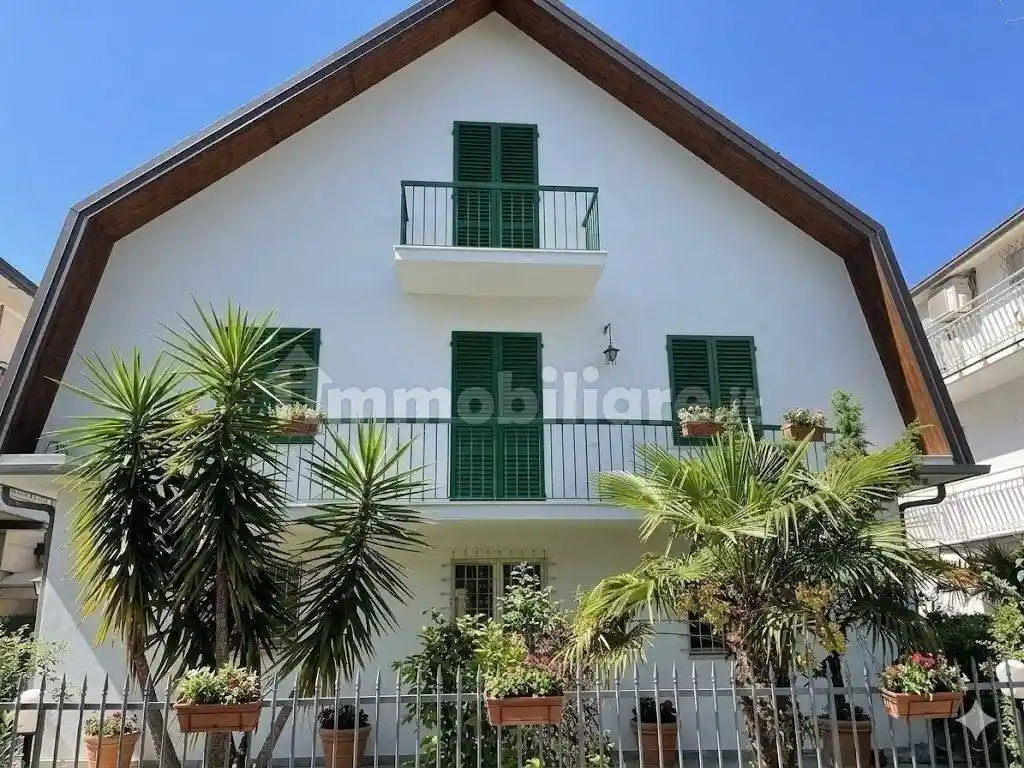 Villa in vendita a Riccione