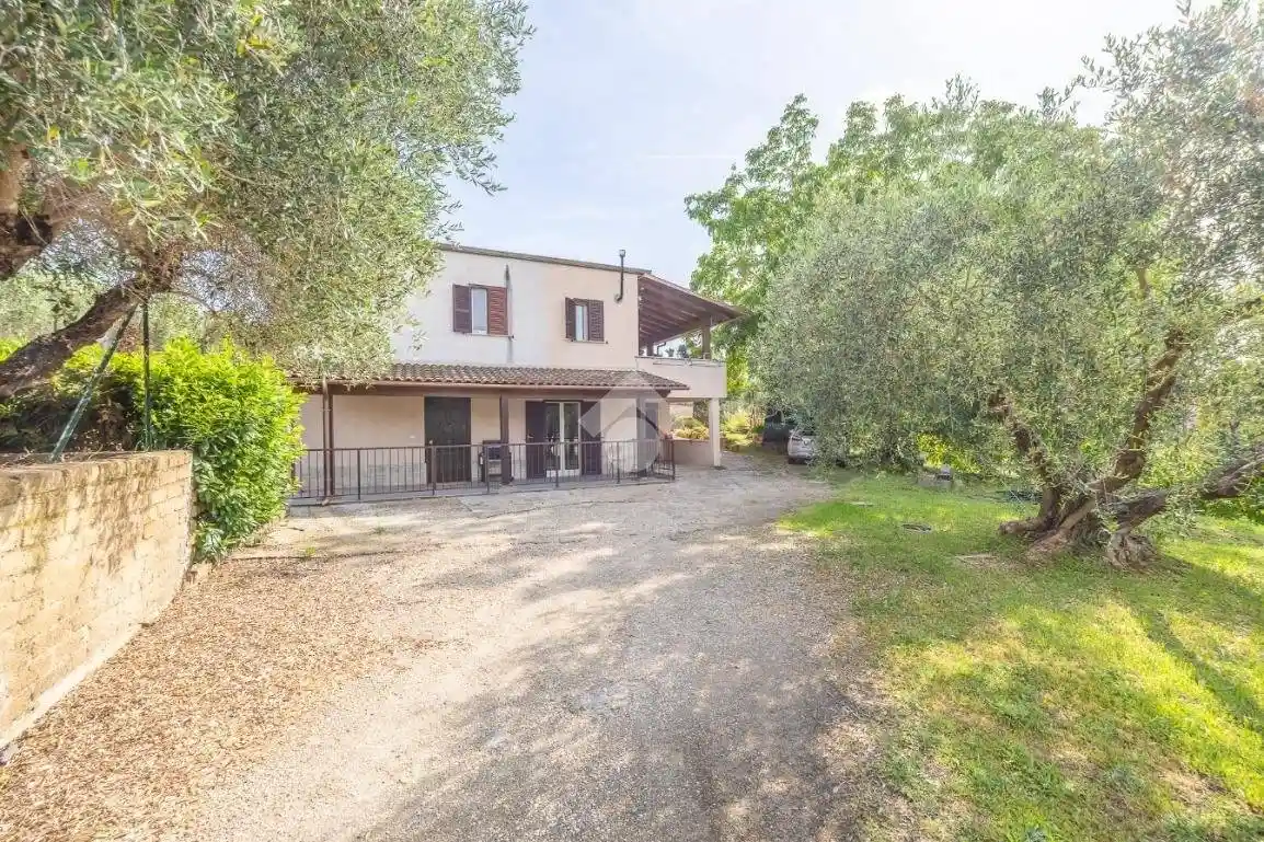 Appartamento in vendita a Guidonia Montecelio