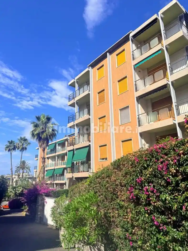 Appartamento in vendita a Bordighera