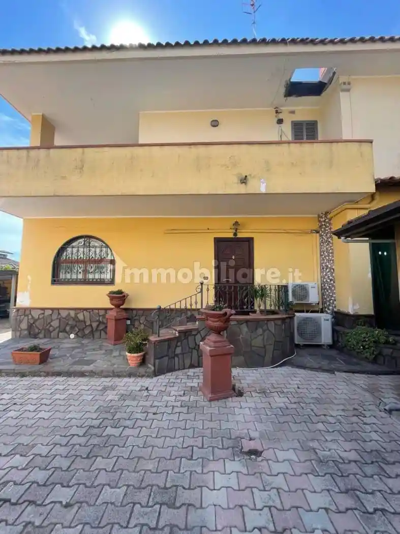 Villa in vendita a Giugliano in Campania