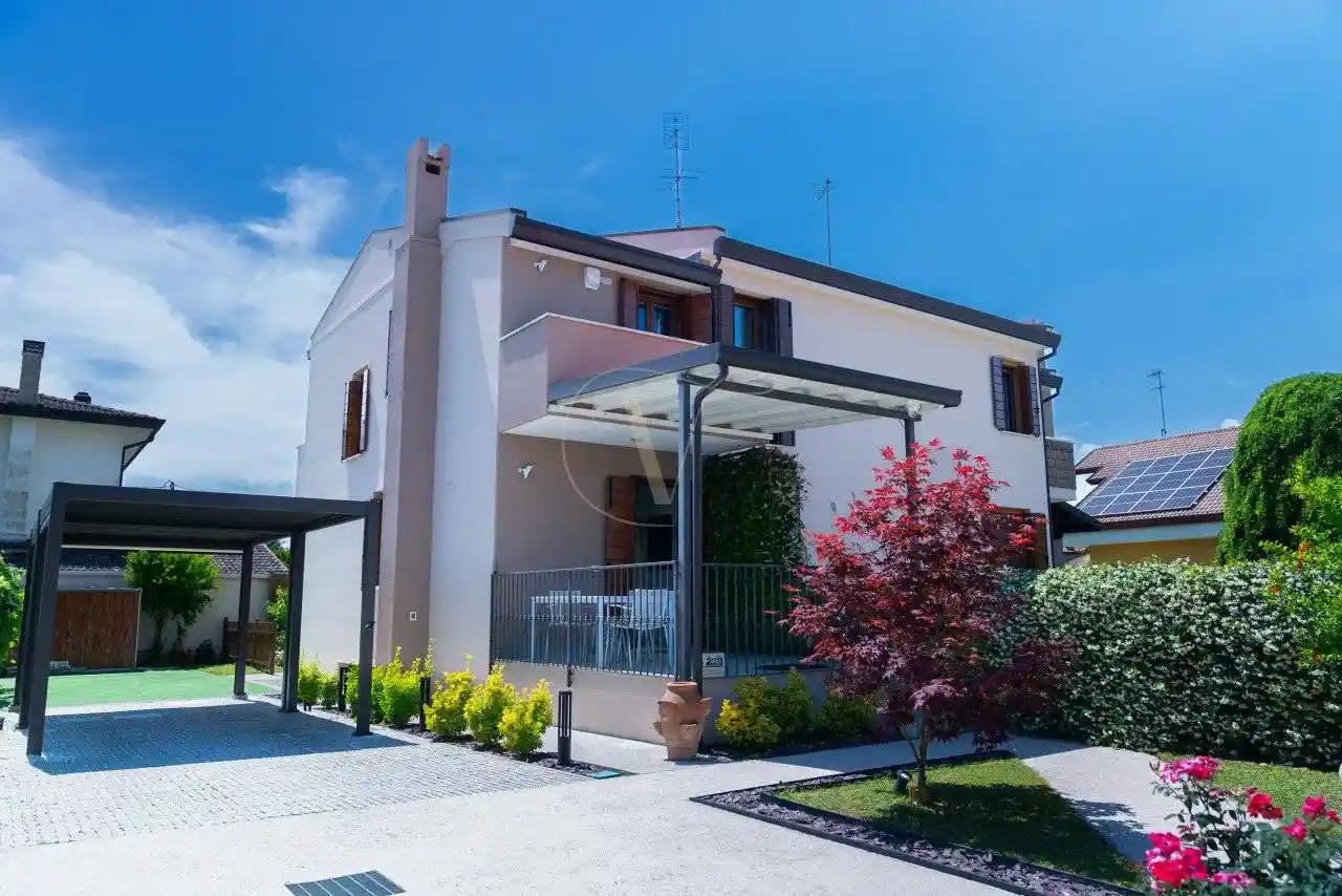 Villa in vendita a Selvazzano Dentro