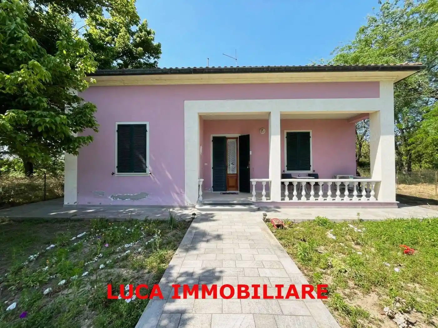 Villa in vendita a Chiesina Uzzanese