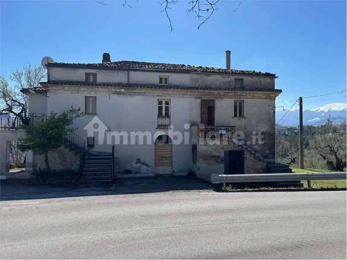 Rustico - Casale in vendita a Montefino
