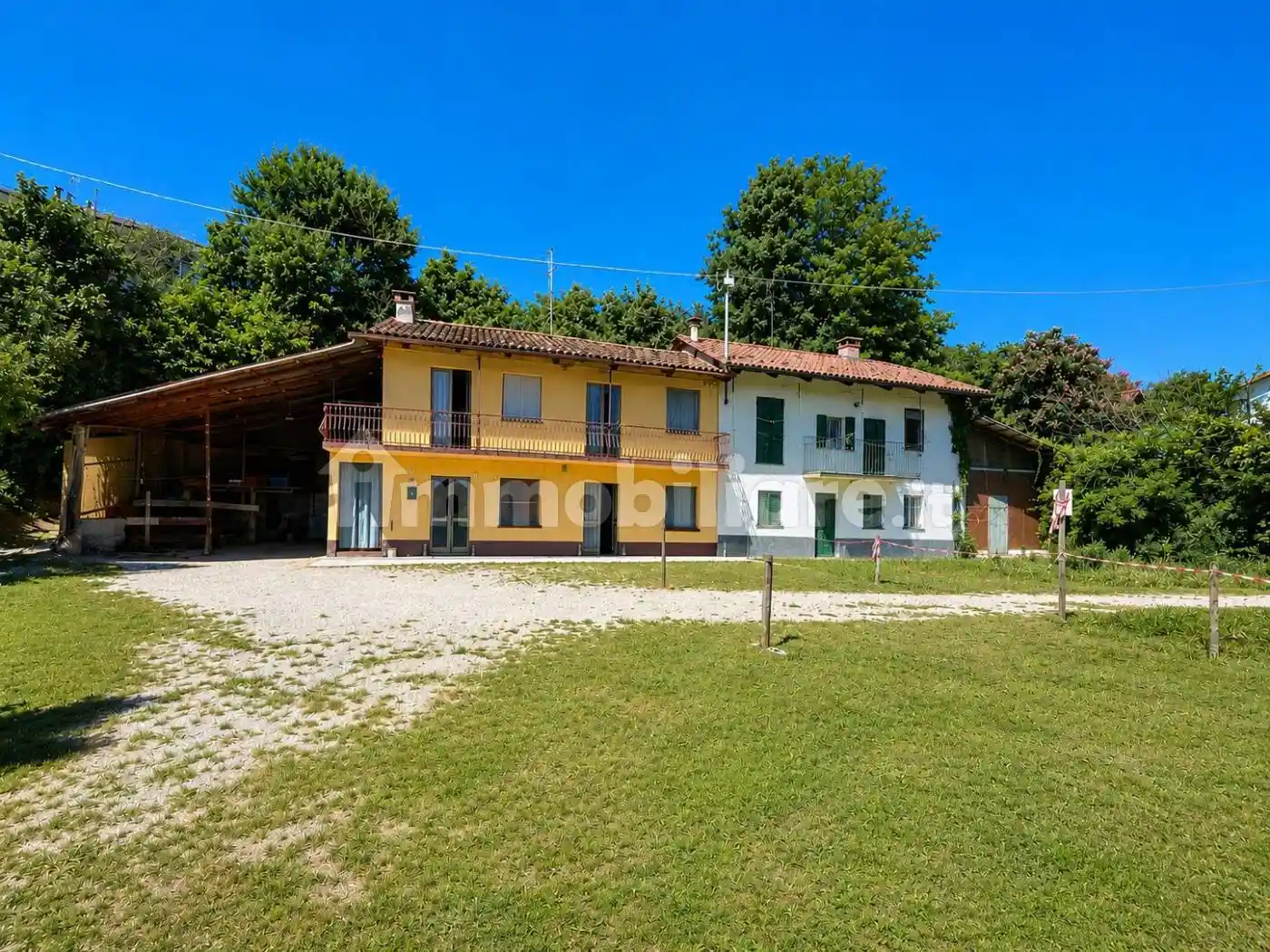 Rustico - Casale in vendita a Ceresole Alba