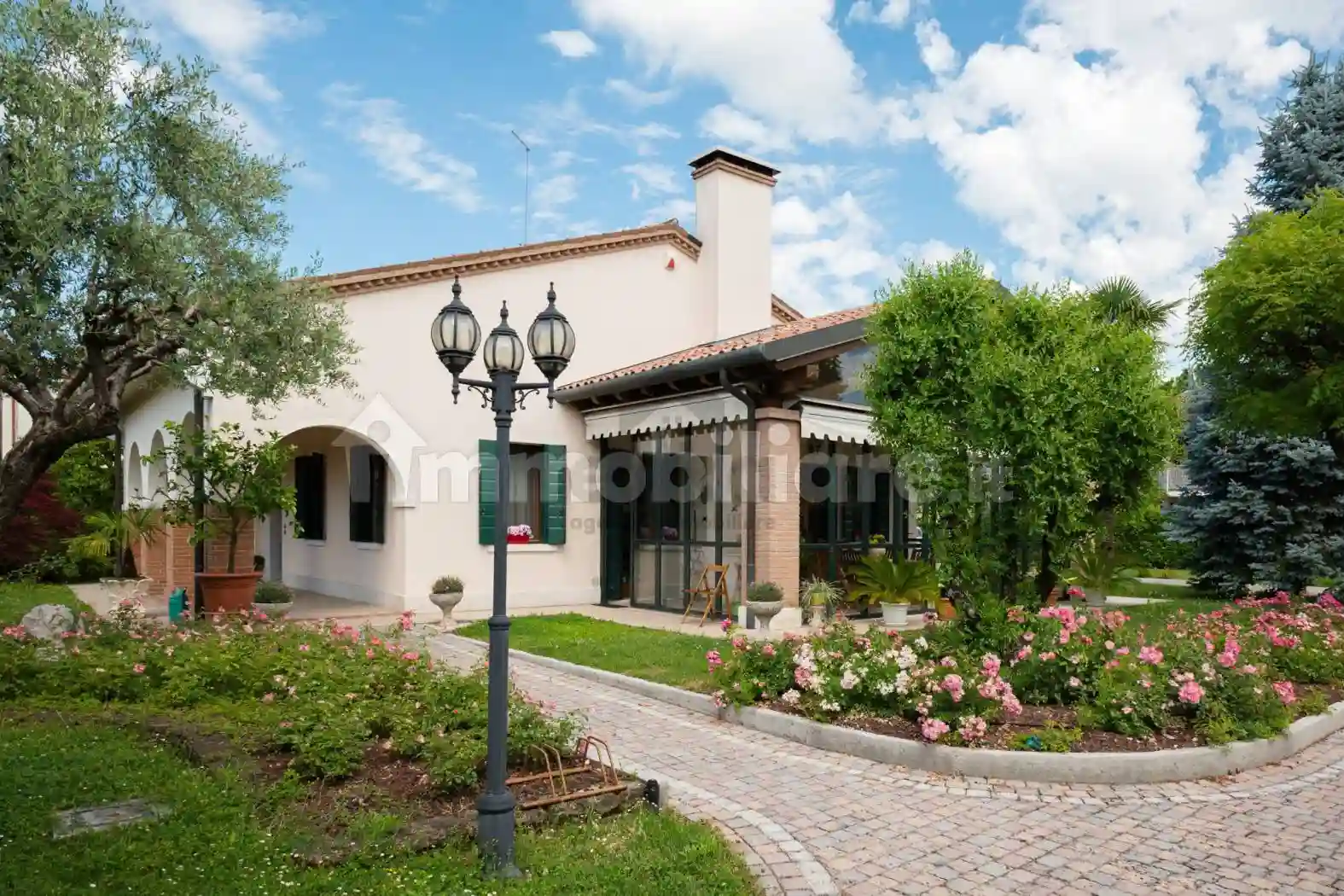 Villa - foto 2