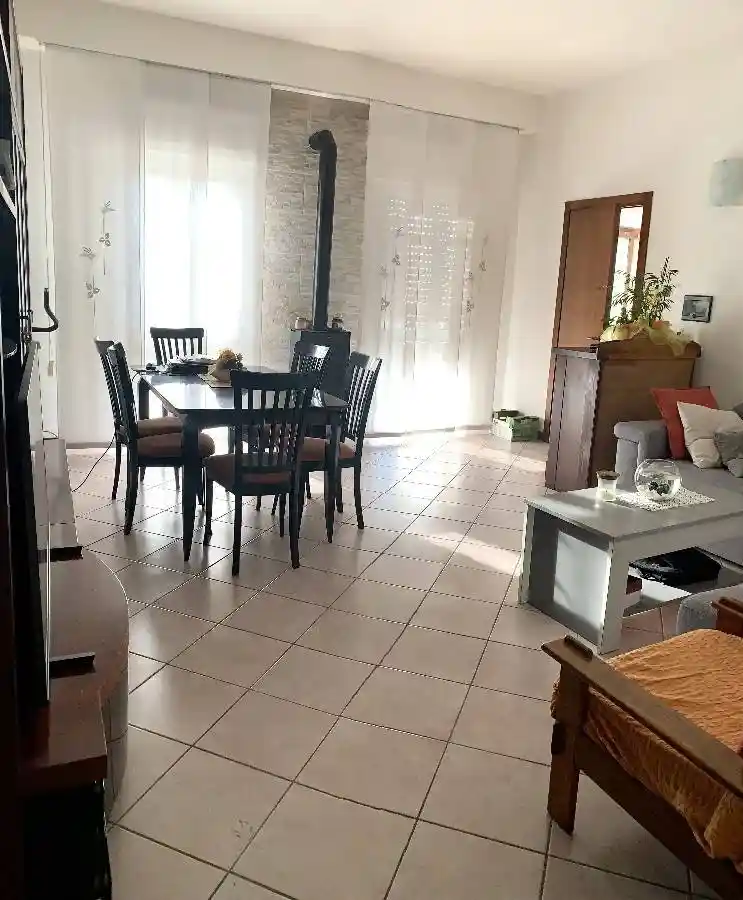 Villa in vendita a Cadelbosco di Sopra
