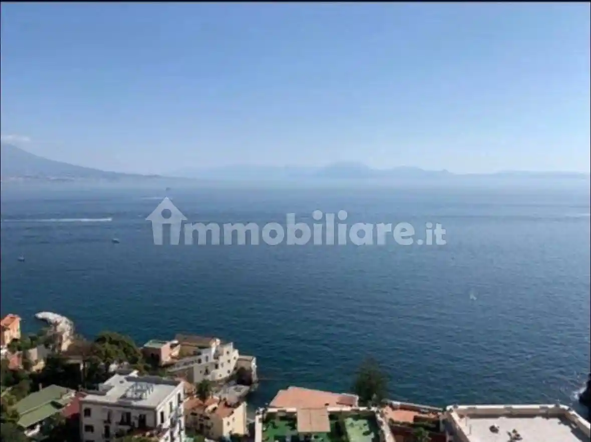 Appartamento in affitto a Napoli