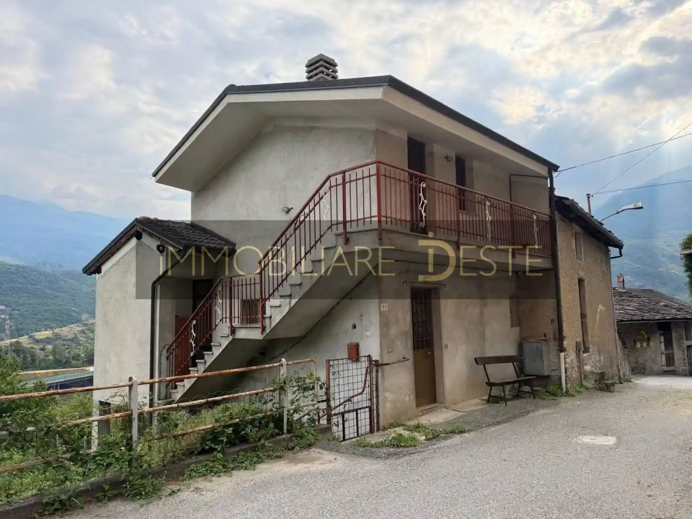 Casa indipendente in vendita a Mompantero