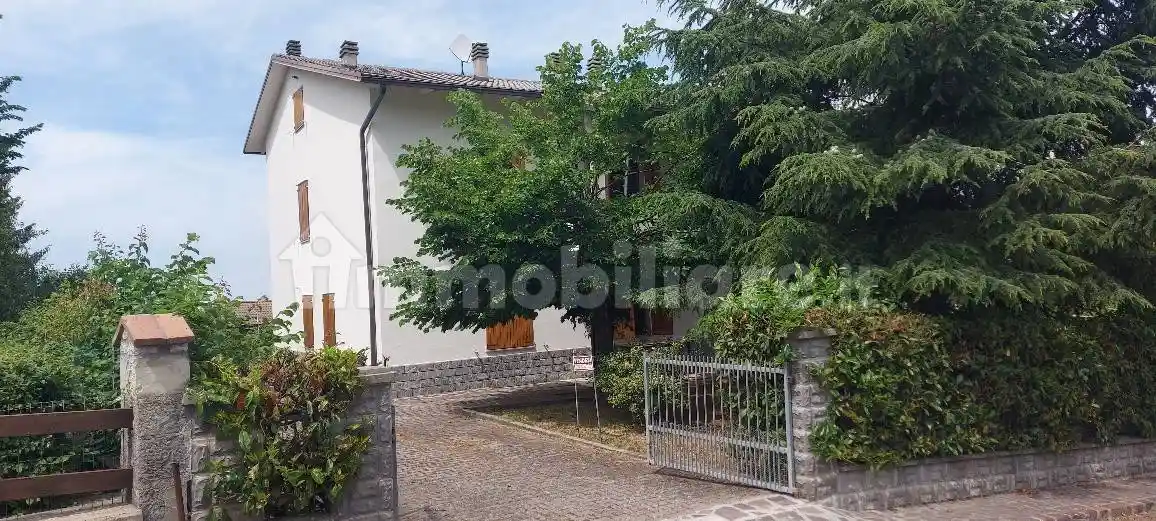 Villa in vendita a Serramazzoni
