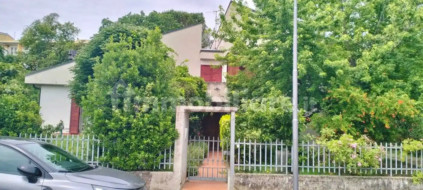 Villa in vendita a Meldola