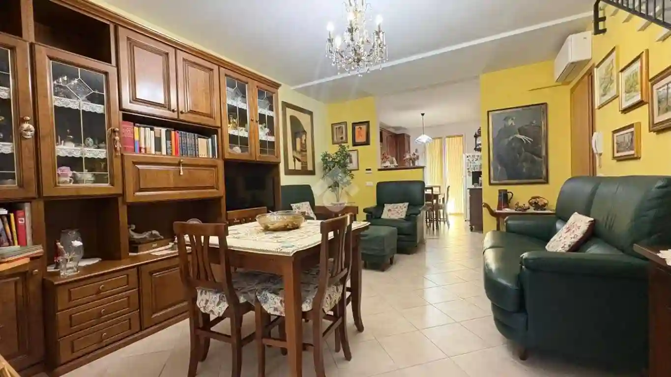 Villetta a schiera - foto 2
