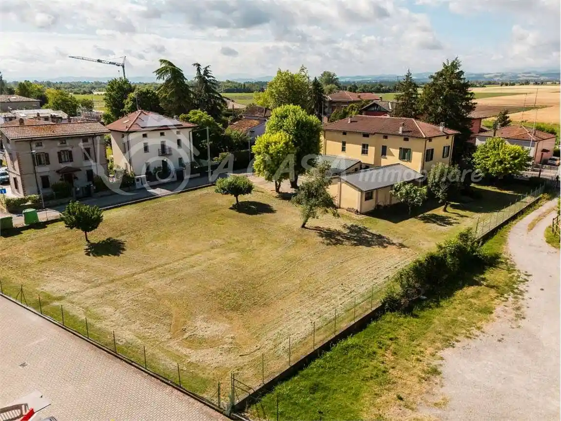 Villa in vendita a Parma