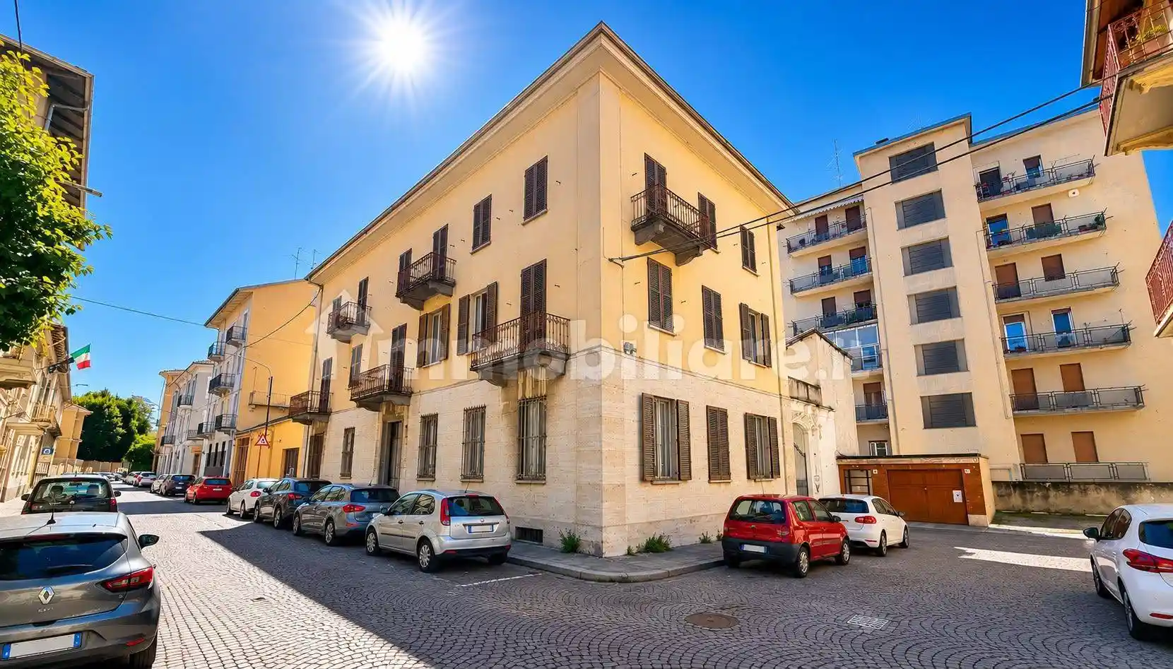 Palazzo - Edificio in vendita a Biella
