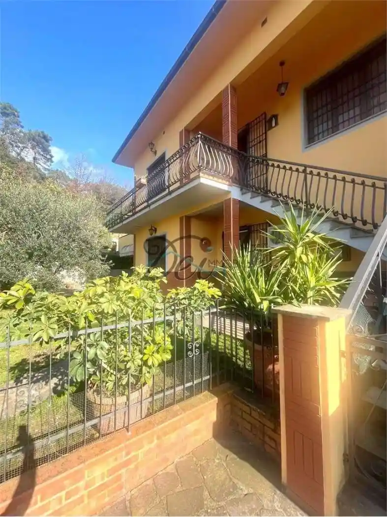 Villa in vendita a Capannori