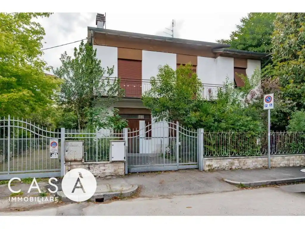 Villa in vendita a Forlì