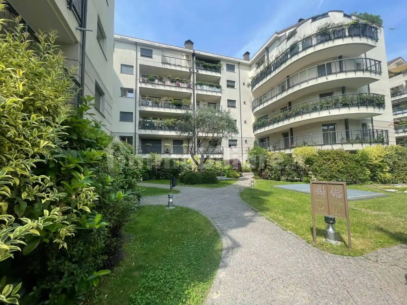 Appartamento in vendita a Monza