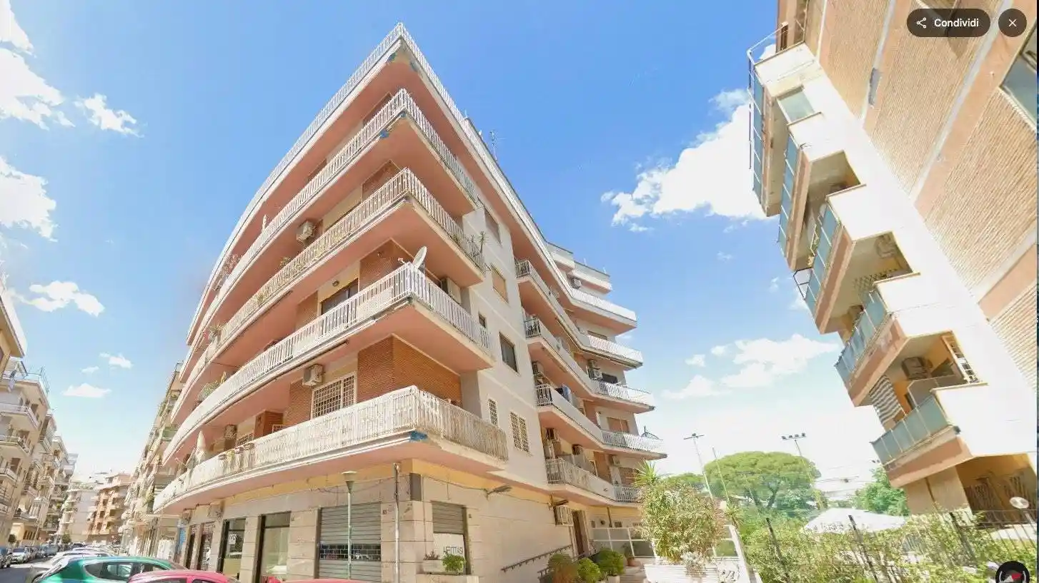 Appartamento in vendita a Roma