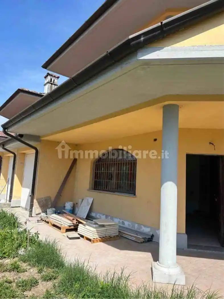 Villa in vendita a Roncaro